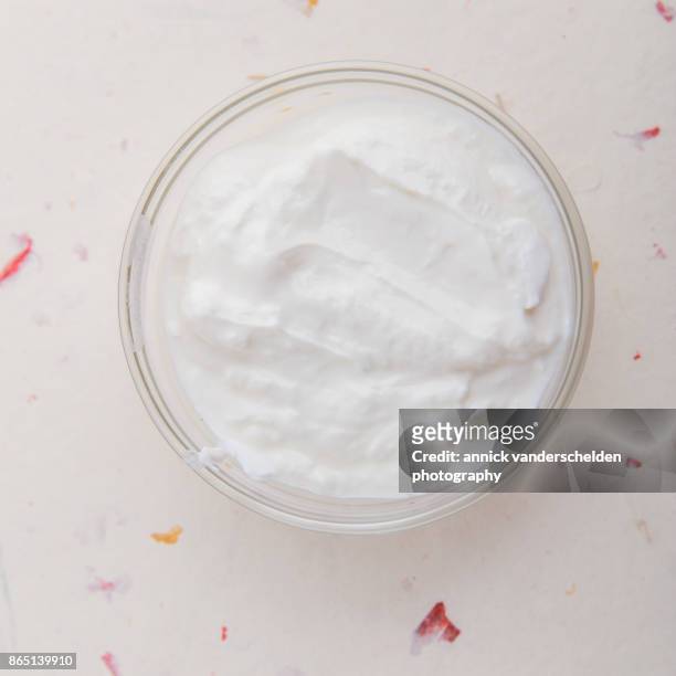 plain yogurt. - jogurt textur stock-fotos und bilder