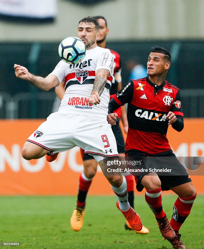 Sao Paulo v Flamengo - Brasileirao Series A 2017