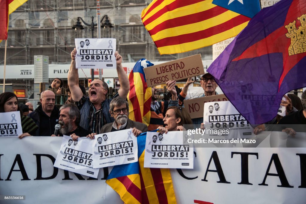 People showing solidarity with Catalonia Independence...