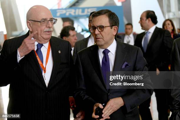 Ildefonso Guajardo Villarreal, Mexico's secretary of economy, center, arrives for the Mexico Business Summit in San Luis Potosi, Mexico, on Sunday,...