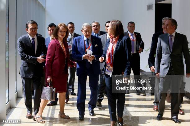 Ildefonso Guajardo Villarreal, Mexico's secretary of economy, left, Miguel Aleman Velasco, president of Mexico's Business Summit, center, and Juan...