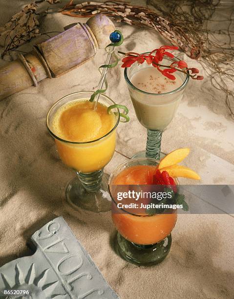 tropical drinks on beach - brandy alexander stock pictures, royalty-free photos & images