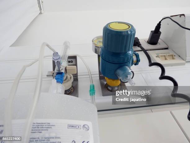 oxygen taps in a hospital room - ストレプトミセス ストックフォトと画像