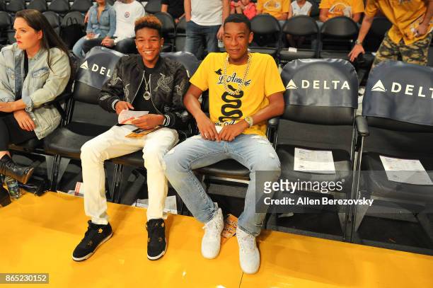 Koraun Mayweather and Zion Mayweather attend a basketball game between the Los Angeles Lakers and the New Orleans Pelicans at Staples Center on...