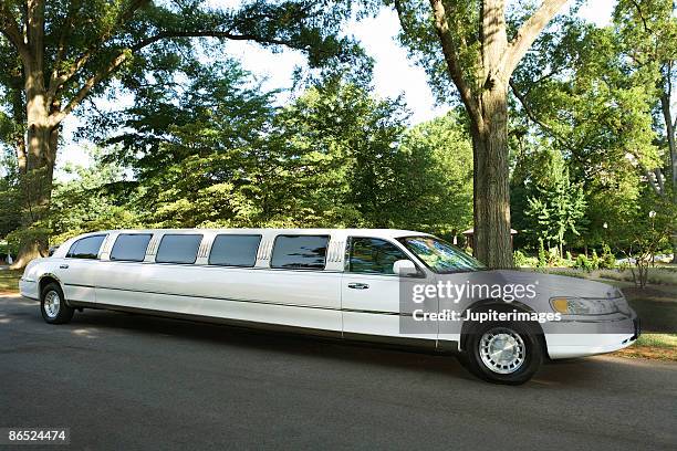 limousine - limousine stock pictures, royalty-free photos & images