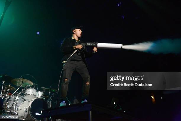 32 Gawvi Stock Photos, High-Res Pictures, and Images - Getty Images