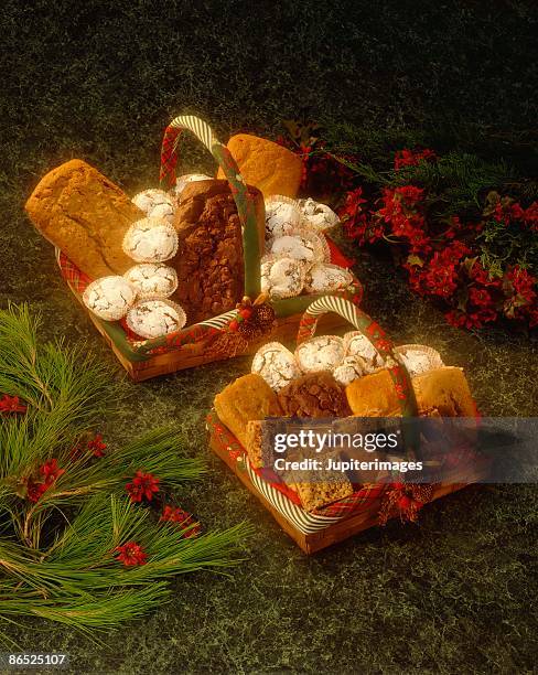 christmas gift baskets - gift baskets stock pictures, royalty-free photos & images