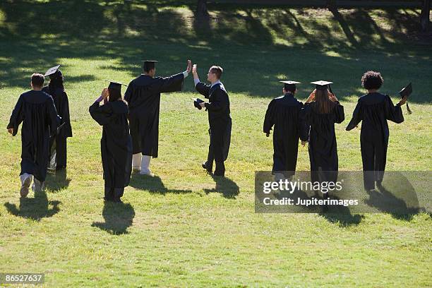Walk In Graduation Graduation Walk Photos and Premium High Res Pictures - Getty Images