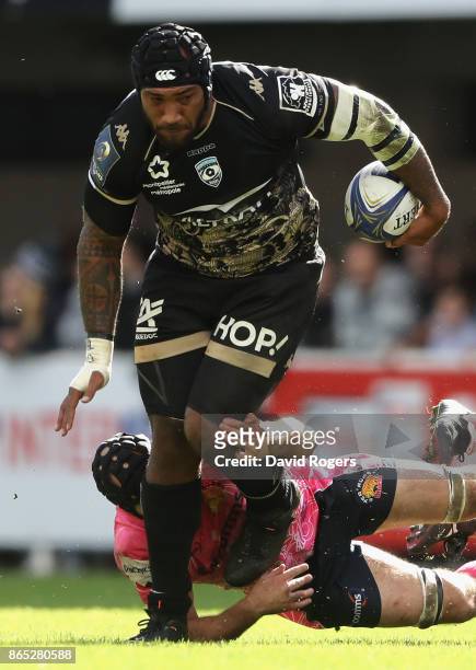 Nemani Nadolo of Montpellier breaks with the ball during the European Rugby Champions Cup match between Montpellier and Exeter Chiefs at Altrad...