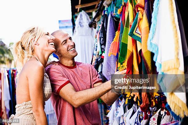 couple shopping - playa del carmen stock pictures, royalty-free photos & images