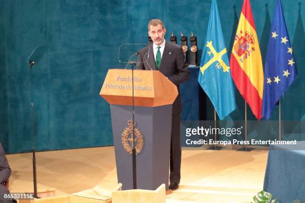 King Felipe VI of Spain attends the Princesa de Asturias Awards 2017 ceremony at the Campoamor Theater on October 20, 2017 in Oviedo, Spain.