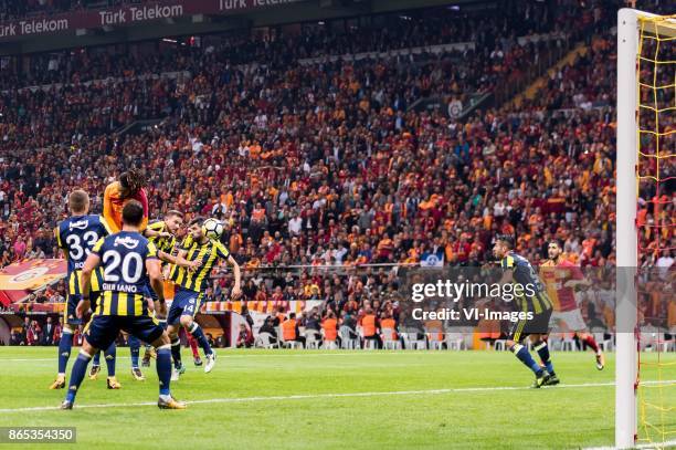 Roman Neustadter of Fenerbahce SK, Jason Gregory Denayer of Galatasaray SK, Giuliano Victor de Paula of Fenerbahce SK, Vincent Janssen of Fenerbahce...