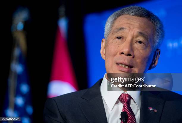 Singapore's Prime Minister Lee Hsien Loong speaks at the Economic Club of Washington in Washington, DC, October 23, 2017. / AFP PHOTO / SAUL LOEB