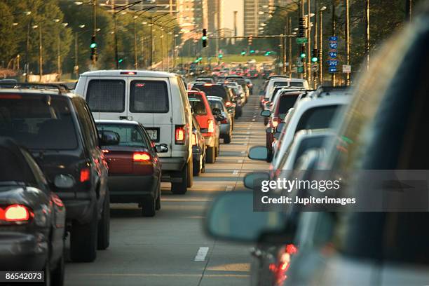 traffic jam in downtown chicago - traffic jam in chicago stock pictures, royalty-free photos & images
