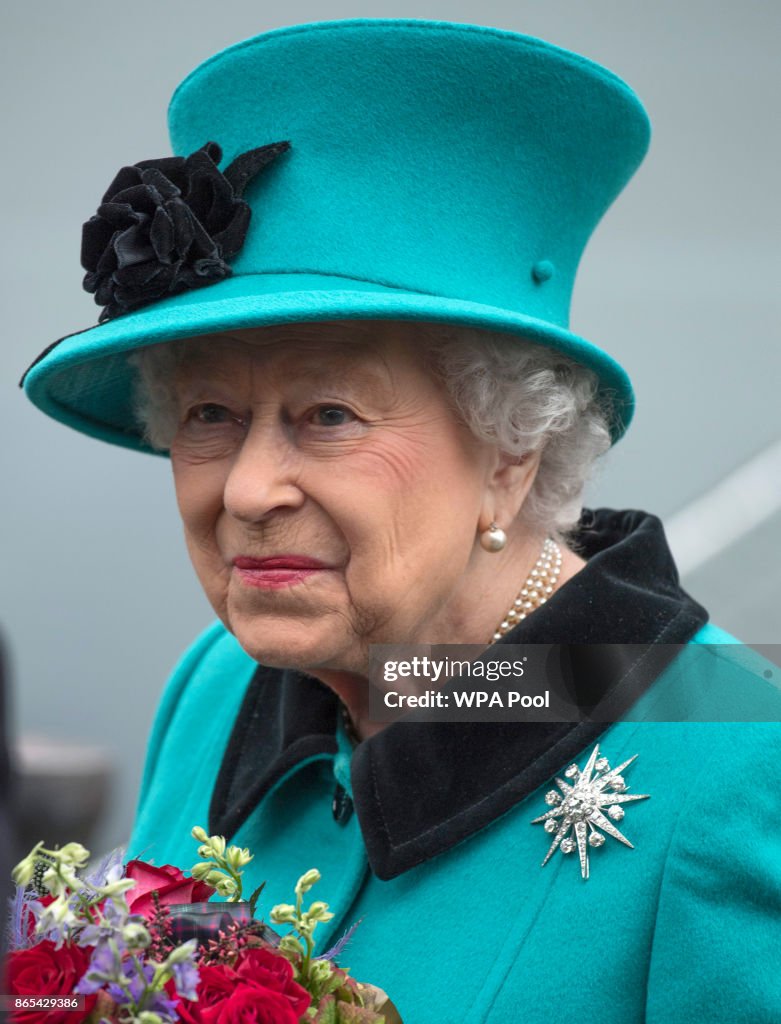 The Queen Visits HMS Sutherland