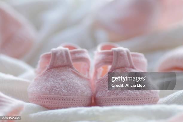 small shoes - baby girls fotografías e imágenes de stock