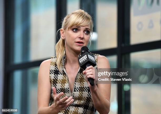 Actress/comedian Anna Faris visits Build to discuss her podcast "Unqualified" at Build Studio on October 23, 2017 in New York City.