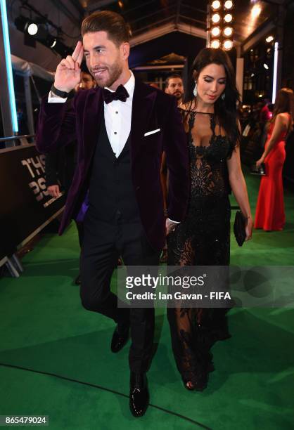 Sergio Ramos and Pilar Rubio arrives on the green carpet for The Best FIFA Football Awards at The London Palladium on October 23, 2017 in London,...