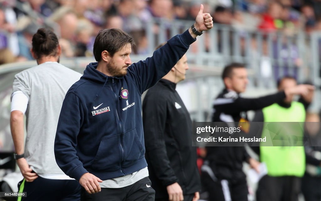 FC Erzgebirge Aue v SSV Jahn Regensburg - Second Bundesliga