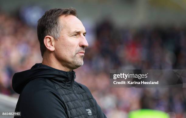 Headcoach Achim Beierlorzer of Regensburg during the Second Bundesliga match between FC Erzgebirge Aue and SSV Jahn Regensburg at...