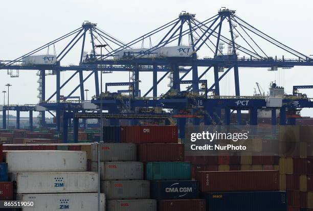 Athens Container Terminal 181 Pireus Athens Stock Photos, High-Res Pictures, and Images - Getty ...