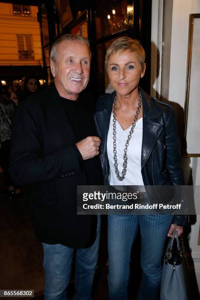 Actor Yves Renier and his wife Karin attend the "Ramses II" Theater Play at Theatre des Bouffes Parisiens on October 23, 2017 in Paris, France.