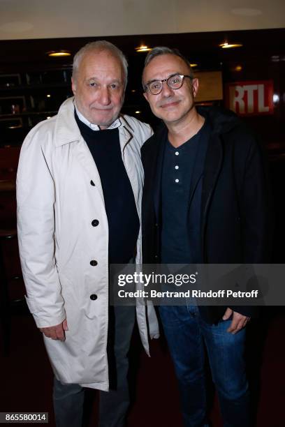 Actor of the piece Francois Berleand and Philippe Besson attend the "Ramses II" Theater Play at Theatre des Bouffes Parisiens on October 23, 2017 in...