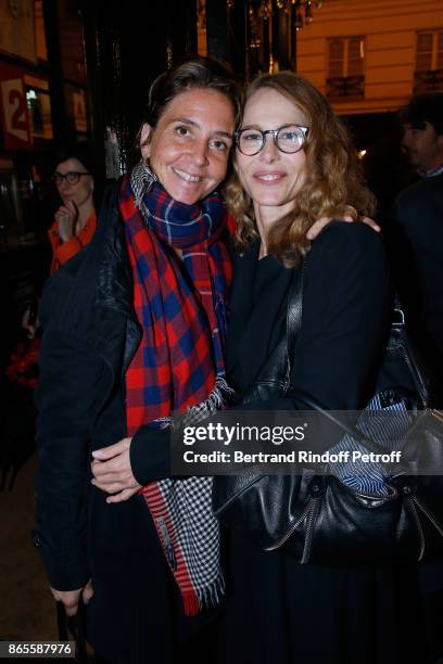 Pascale Arbillot and guest attend the "Ramses II" Theater Play at Theatre des Bouffes Parisiens on October 23, 2017 in Paris, France.