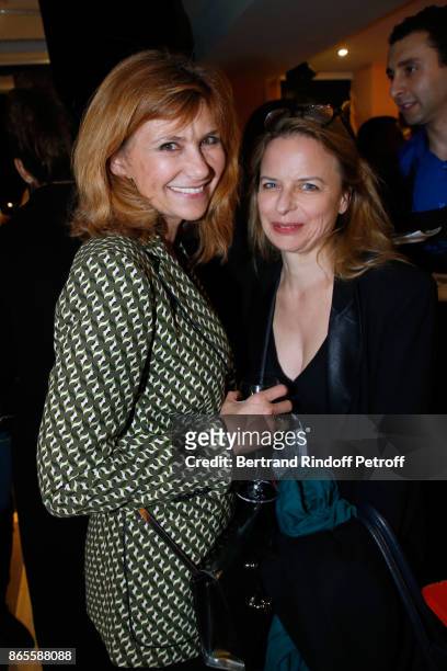 Florence Pernel and guest attend the "Ramses II" Theater Play at Theatre des Bouffes Parisiens on October 23, 2017 in Paris, France.
