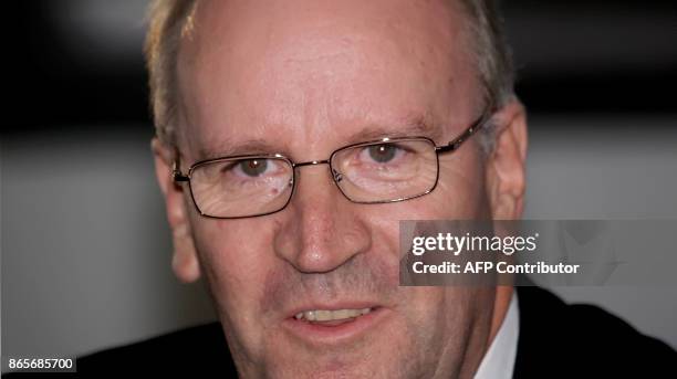 Australian umpire Darrell Hair addresses a press conference at the Oval cricket ground, in London, 28 September 2006, after Pakistan cricket captain...