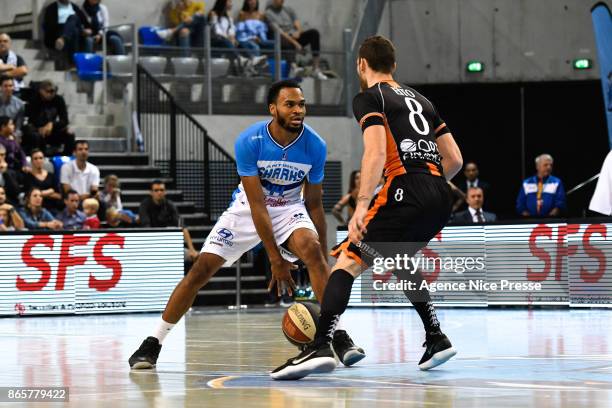 Vee Sanford of Antibes and Antoine Eito of Le Mans during the Pro A match between Antibes and Le Mans on October 23, 2017 in Monaco, Monaco.