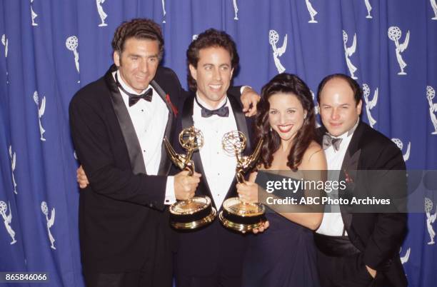 Seinfeld' cast Michael Richards, Jerry Seinfeld, Julia Louis-Dreyfus, Jason Alexander holding their Emmy Awards in the press room at The 45th Annual...
