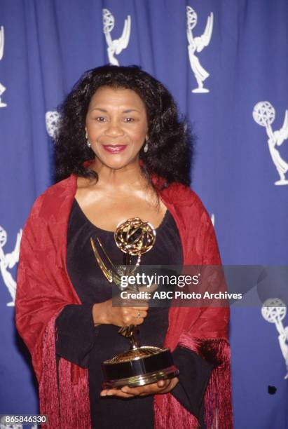 Actress Mary Alice holding her Emmy Award in the press room at The 45th Annual Primetime Emmy Awards on September 19, 1993 at Pasadena Civic...