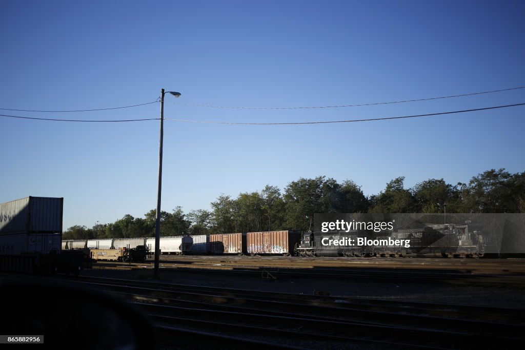 Norfolk Southern Corp. Trains Haul Freight Ahead Of Earnings Figures