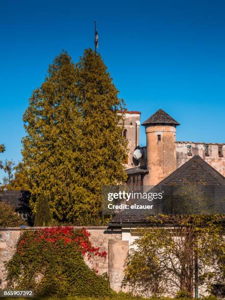 fall in salzburg - fortress festival 2017 stockfoto's en -beelden