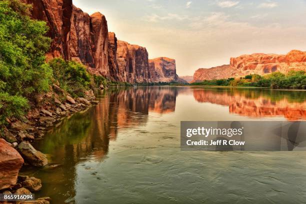 colorado river views in utah 3 - moab utah fotografías e imágenes de stock