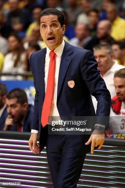 Giannis Sfairopoulos, Head Coach of Olympiacos Piraeus in action during the 2017/2018 Turkish Airlines EuroLeague Regular Season Round 3 game between...