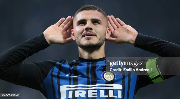 Mauro Emanuel Icardi of FC Internazionale Milano celebrates his goal during the Serie A match between FC Internazionale and UC Sampdoria at Stadio...