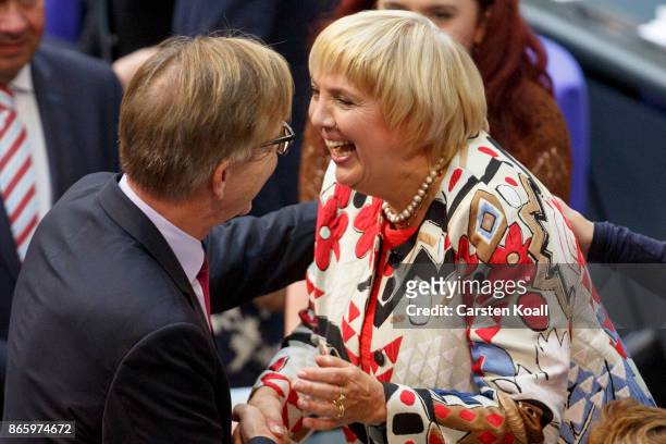 Newly-elected Bundestag Vice-President Claudia Rot receives the congratulation of faction leader of the the German left- party Dietmar Bartsch...