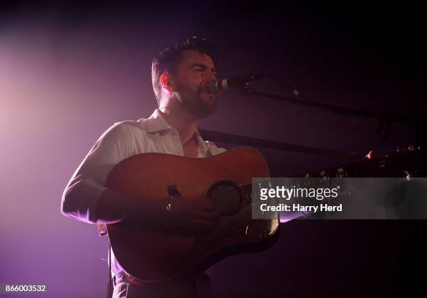 Liam Fray performs at Portsmouth Wedgewood Rooms on October 24, 2017 in Portsmouth, England.