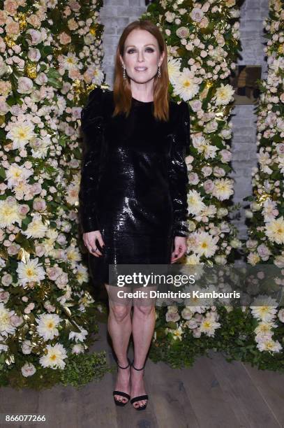 Actress Julianne Moore, wearing John Hardy jewelry, attends John Hardy And Vanity Fair Celebrate Legends at Le Coucou on October 24, 2017 in New York...