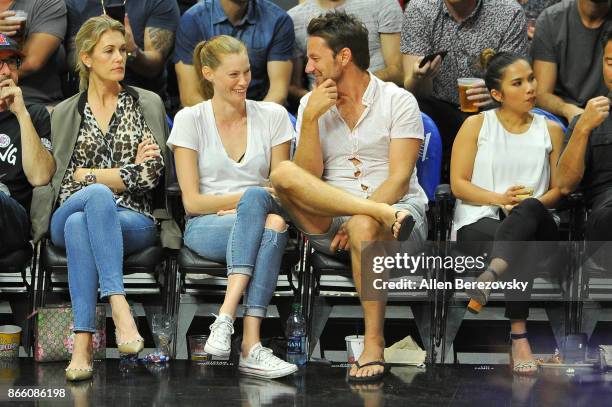 Actress/model Alyssa Sutherland attends a basketball game between the Los Angeles Clippers and the Utah Jazz at Staples Center on October 24, 2017 in...