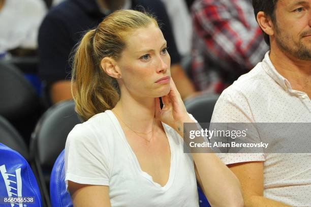 Actress/model Alyssa Sutherland attends a basketball game between the Los Angeles Clippers and the Utah Jazz at Staples Center on October 24, 2017 in...