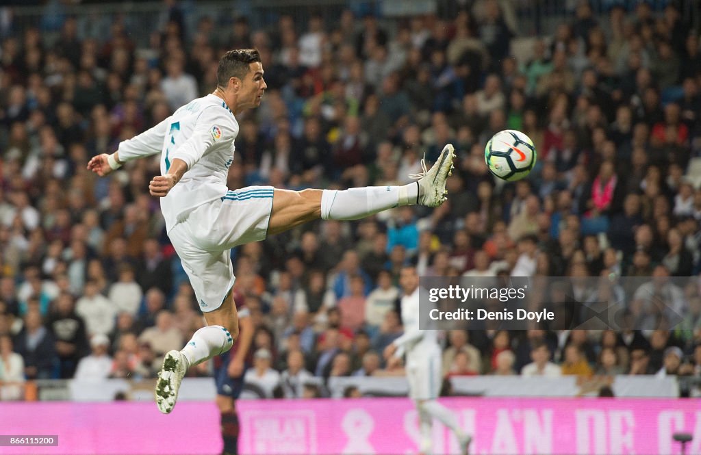Real Madrid v Eibar - La Liga