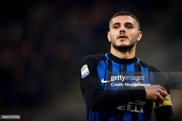 Mauro Icardi of FC Internazionale adjusts captain's band during the Serie A football match between FC Internazionale and UC Sampdoria. FC...