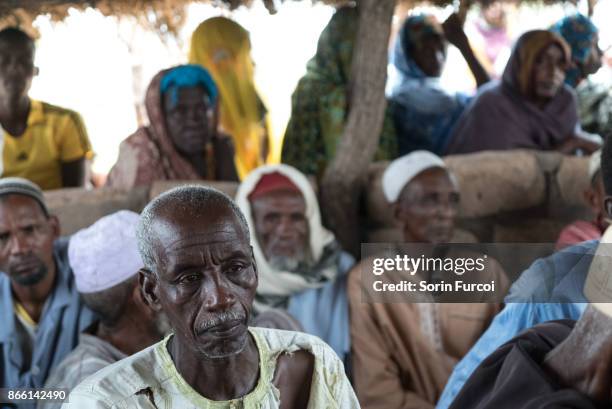 fulani displaced in central african republic - séléka stock-fotos und bilder
