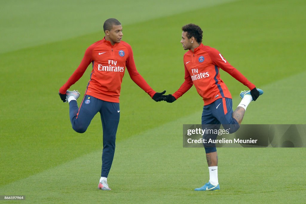 Paris Saint Germain Practice Session At Saint Germain En Laye