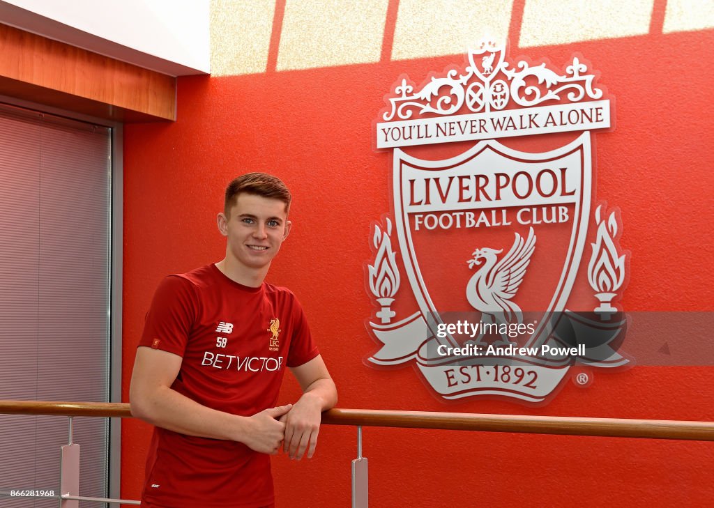 Ben Woodburn Signs a Contract Extension at Liverpool