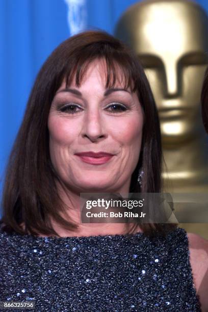 Actor Anjelica Huston at the 71st Annual Academy Awards, March 21,1999 In Los Angeles, California.