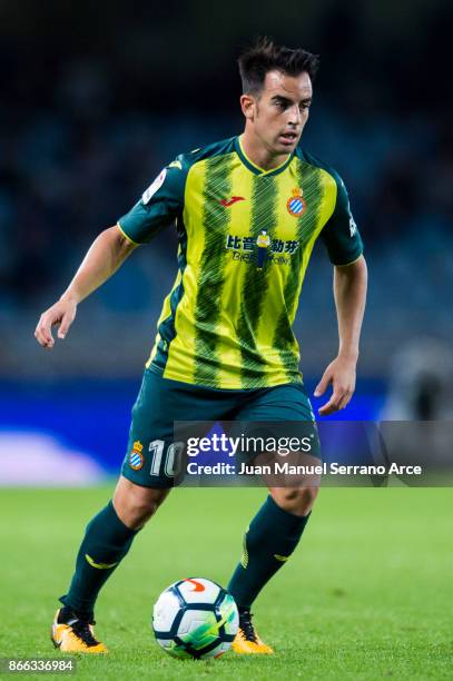 Jose Manuel Jurado of RCD Espanyol controls the ball during the La Liga match between Real Sociedad de Futbol and RCD Espanyol at Estadio Anoeta on...